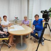 Zaposleni med snemanjem interne TV